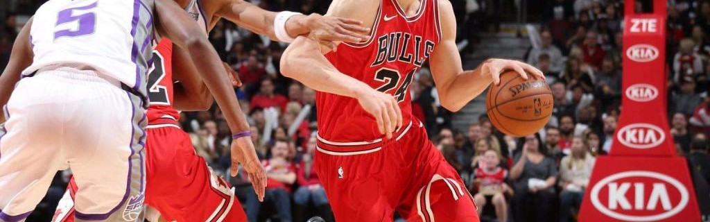  爵士马尔卡宁轰赛季最高47分，犹他高原击溃尼克斯  