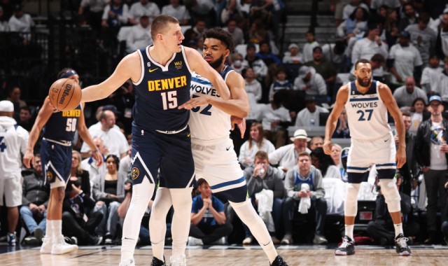 NBA季后赛抢七大战，爱德华兹三分绝杀，森林狼首胜掘金