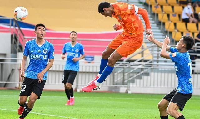  尤文青训小将替补登场上演帽子戏法  